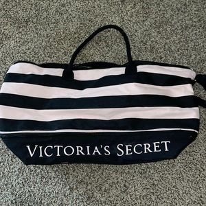 Victorias secret extendable duffel bag
